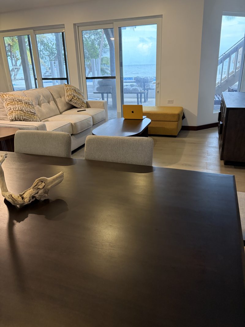 Living room framing the sea